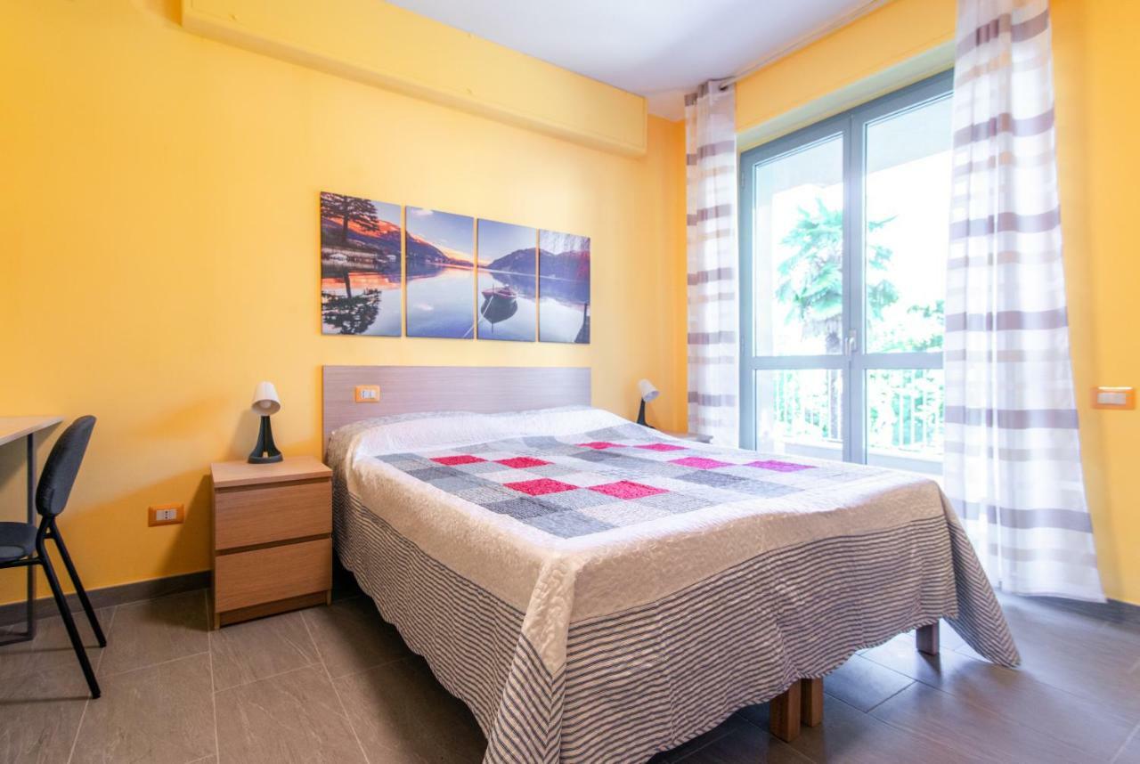 Casa Livio - Rooms And Studios Комо Екстериор снимка