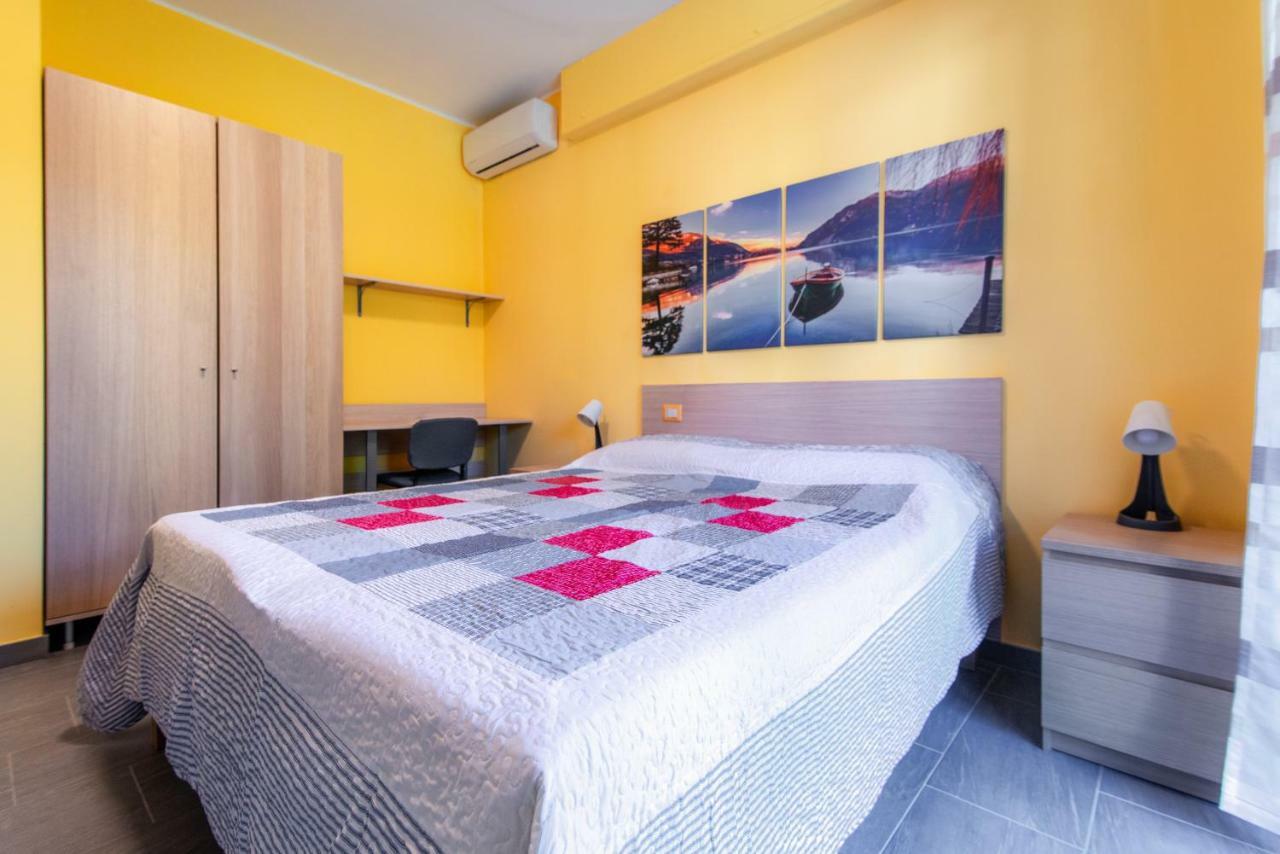 Casa Livio - Rooms And Studios Комо Екстериор снимка
