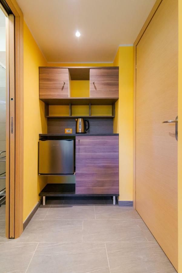 Casa Livio - Rooms And Studios Комо Екстериор снимка